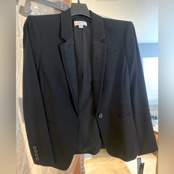 TAHARI lace trimmed blazer Sz 4